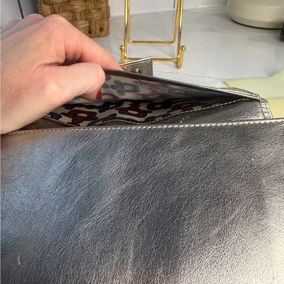 Gucci Silver/goldish Embossed Wallet (project piece) - Picture 7 of 11